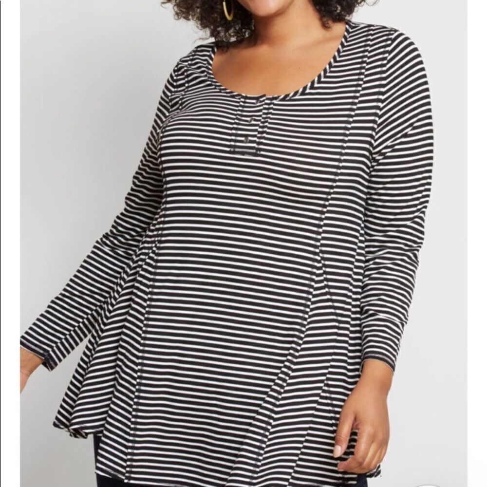 AU FOND - AT IT AGAIN HENLEY TUNIC - NWT - B7‎